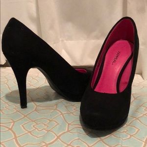 Black Suede Pumps